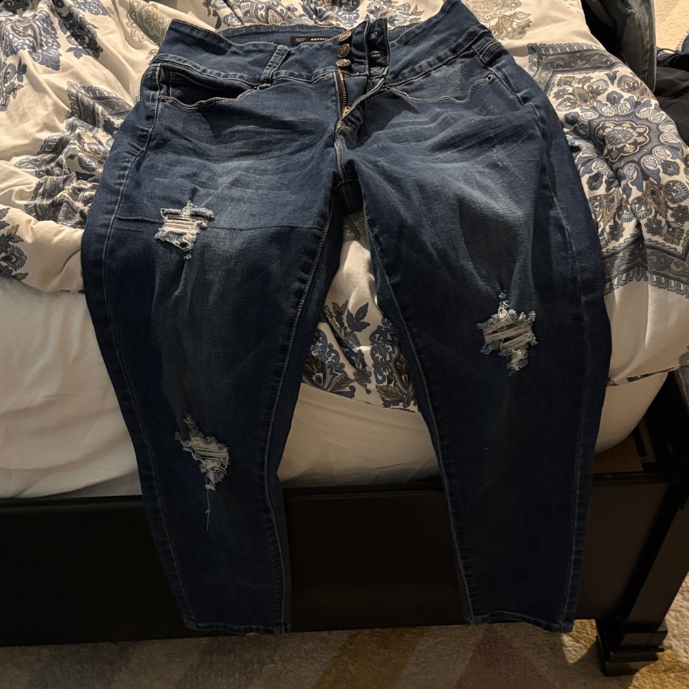 Royalty for Me Mid-Rise Ankle Jeans Size 10 - Picture 3 of 3